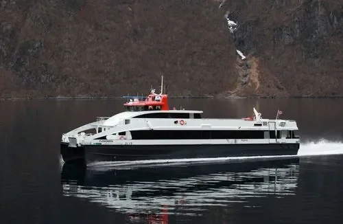 Fjordbris - Maritime Tours AS image 1