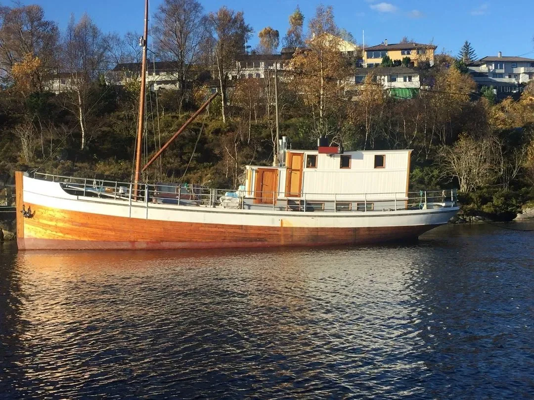 Arnafjord - Maritime Tours AS image 6