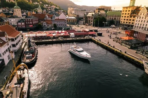 Fairline Squadron 58 - Maritime Tours AS bilde 4