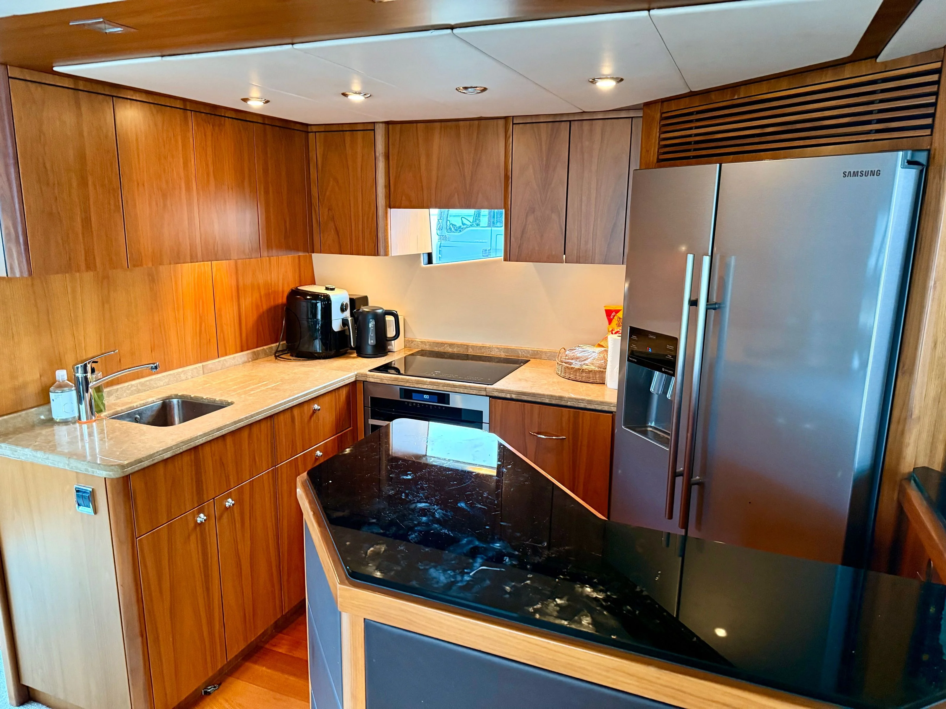 Sunseeker 75 - Maritime Tours AS bilde 8